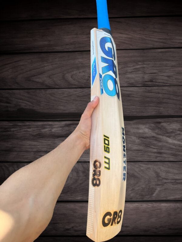 GR8 Monster 109m | Kashmir Willow Bat